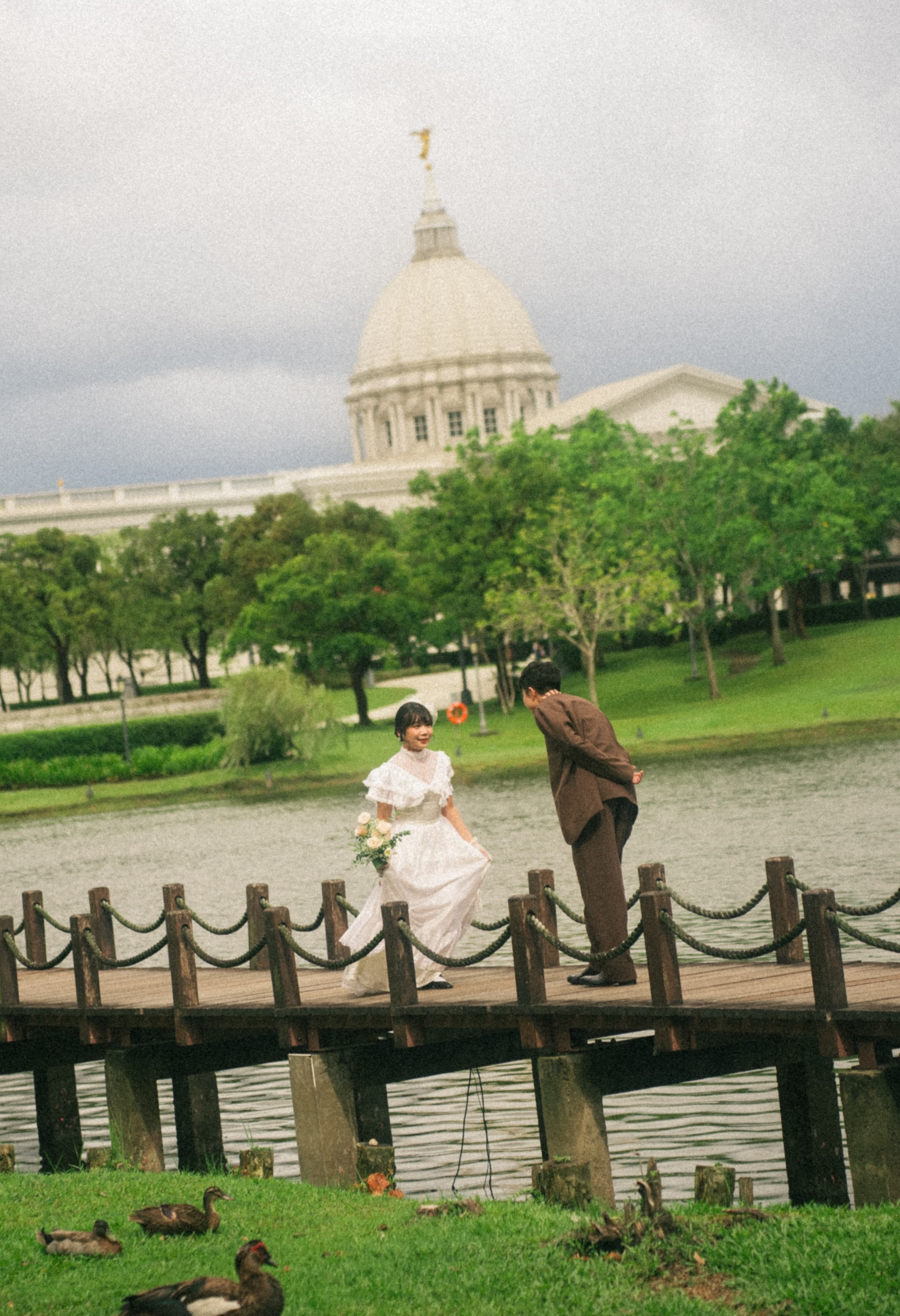 Dennis & Sherry 婚紗照背景 4
